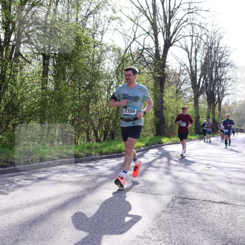 12.04.2026 - 45. Internationalen Wilhelmsburger Insellauf Yannick Fuchs http://msf.ph/oto/9486970 12.04.2026 10:37:12 Laufen 21, 0975, 2358, 3722 meine-sportfotos.de