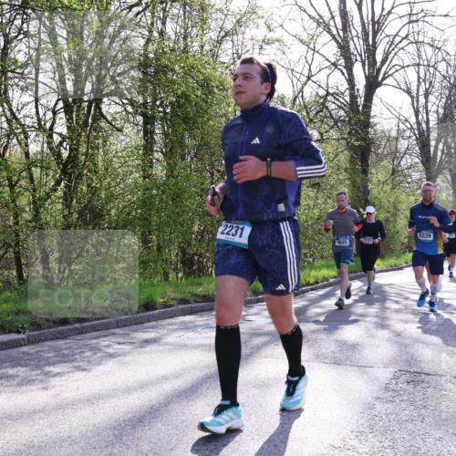 12.04.2026 - 45. Internationalen Wilhelmsburger Insellauf Yannick Fuchs http://msf.ph/oto/9487022 12.04.2026 10:37:16 Laufen 2231, 5039, 5441, 3695 meine-sportfotos.de