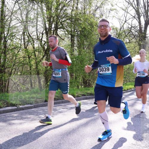 12.04.2026 - 45. Internationalen Wilhelmsburger Insellauf Yannick Fuchs http://msf.ph/oto/9487042 12.04.2026 10:37:18 Laufen 3695, 5039, 4336, 5441 meine-sportfotos.de