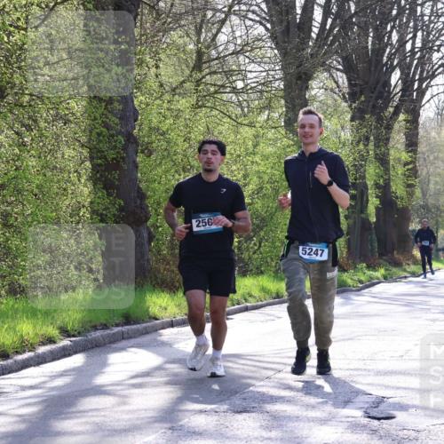 12.04.2026 - 45. Internationalen Wilhelmsburger Insellauf Yannick Fuchs http://msf.ph/oto/9487116 12.04.2026 10:31:35 Laufen 256, 5247 meine-sportfotos.de