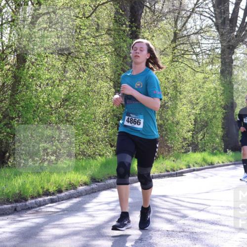 12.04.2026 - 45. Internationalen Wilhelmsburger Insellauf Yannick Fuchs http://msf.ph/oto/9487123 12.04.2026 10:37:26 Laufen 4866, 3760, 2054 meine-sportfotos.de