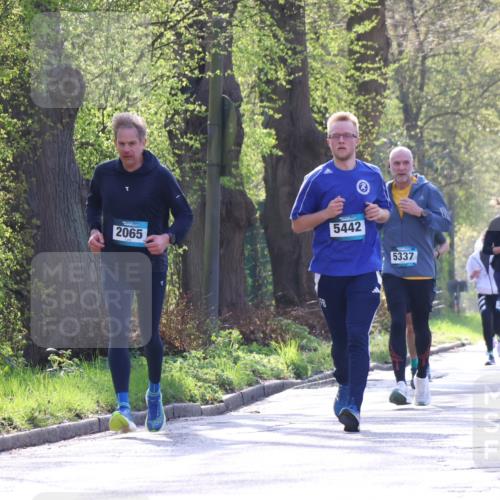 12.04.2026 - 45. Internationalen Wilhelmsburger Insellauf Yannick Fuchs http://msf.ph/oto/9487173 12.04.2026 10:31:42 Laufen 2065, 5442, 5337, 24, 2869 meine-sportfotos.de