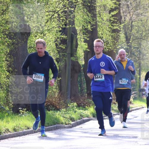 12.04.2026 - 45. Internationalen Wilhelmsburger Insellauf Yannick Fuchs http://msf.ph/oto/9487179 12.04.2026 10:31:42 Laufen 2065, 5442, 5337, 2724 meine-sportfotos.de