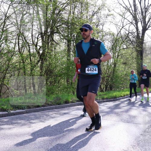 12.04.2026 - 45. Internationalen Wilhelmsburger Insellauf Yannick Fuchs http://msf.ph/oto/9487219 12.04.2026 10:37:34 Laufen 4424, 2992, 2846, 40 meine-sportfotos.de