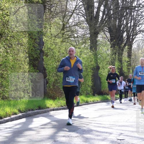 12.04.2026 - 45. Internationalen Wilhelmsburger Insellauf Yannick Fuchs http://msf.ph/oto/9487250 12.04.2026 10:31:50 Laufen 5337, 2724, 4483, 5654, 2869, 5647 meine-sportfotos.de