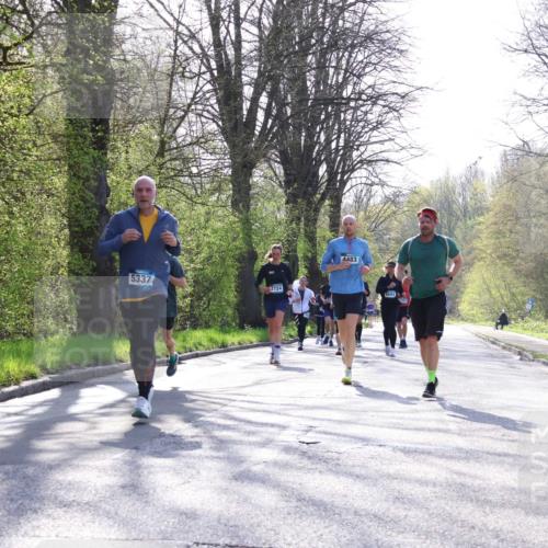 12.04.2026 - 45. Internationalen Wilhelmsburger Insellauf Yannick Fuchs http://msf.ph/oto/9487258 12.04.2026 10:31:50 Laufen 5337, 2724, 4483, 5654 meine-sportfotos.de