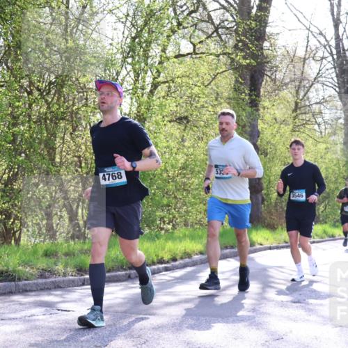 12.04.2026 - 45. Internationalen Wilhelmsburger Insellauf Yannick Fuchs http://msf.ph/oto/9487268 12.04.2026 10:37:38 Laufen 4768, 530, 3546, 3363 meine-sportfotos.de