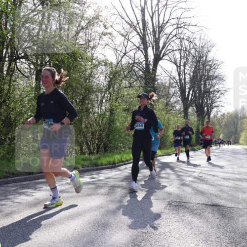 12.04.2026 - 45. Internationalen Wilhelmsburger Insellauf Yannick Fuchs http://msf.ph/oto/9487303 12.04.2026 10:31:56 Laufen 6654, 2262, 2263 meine-sportfotos.de