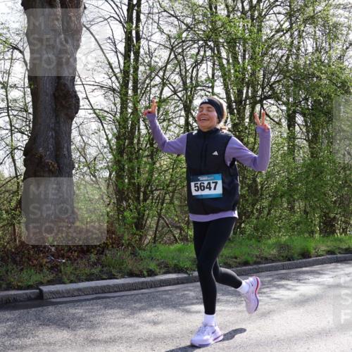 12.04.2026 - 45. Internationalen Wilhelmsburger Insellauf Yannick Fuchs http://msf.ph/oto/9487361 12.04.2026 10:32:01 Laufen 5647 meine-sportfotos.de