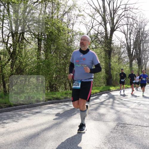 12.04.2026 - 45. Internationalen Wilhelmsburger Insellauf Yannick Fuchs http://msf.ph/oto/9487388 12.04.2026 10:37:51 Laufen 4435, 2635, 4185, 2179 meine-sportfotos.de