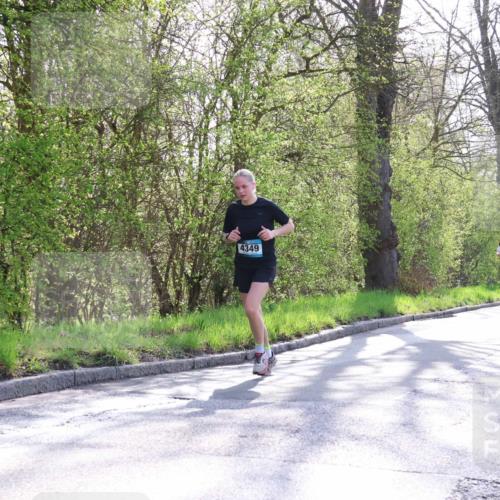 12.04.2026 - 45. Internationalen Wilhelmsburger Insellauf Yannick Fuchs http://msf.ph/oto/9487391 12.04.2026 10:32:05 Laufen 4349, 4377 meine-sportfotos.de
