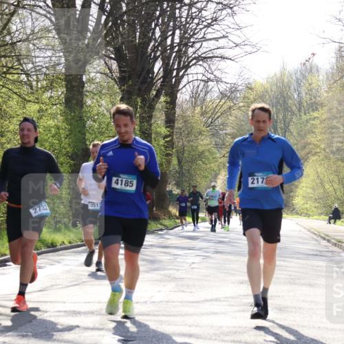 12.04.2026 - 45. Internationalen Wilhelmsburger Insellauf Yannick Fuchs http://msf.ph/oto/9487394 12.04.2026 10:37:52 Laufen 2635, 2732, 3513, 4185, 217 meine-sportfotos.de
