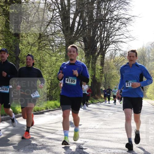12.04.2026 - 45. Internationalen Wilhelmsburger Insellauf Yannick Fuchs http://msf.ph/oto/9487404 12.04.2026 10:37:53 Laufen 2635, 2732, 4185, 2661, 212 meine-sportfotos.de