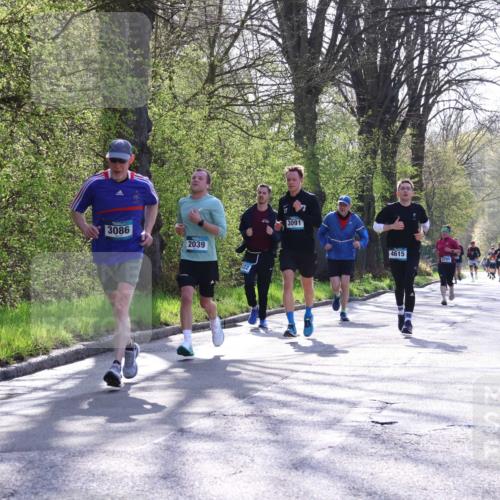12.04.2026 - 45. Internationalen Wilhelmsburger Insellauf Yannick Fuchs http://msf.ph/oto/9487453 12.04.2026 10:32:12 Laufen 3086, 2039, 3091, 4615, 5705 meine-sportfotos.de