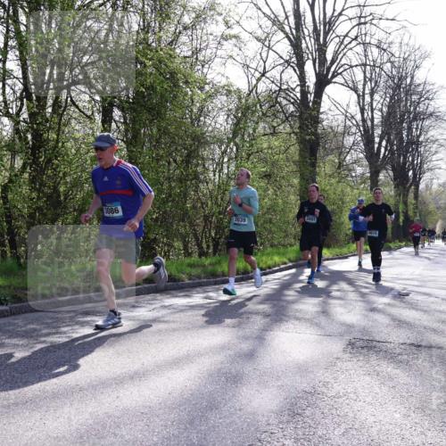 12.04.2026 - 45. Internationalen Wilhelmsburger Insellauf Yannick Fuchs http://msf.ph/oto/9487479 12.04.2026 10:32:14 Laufen 3086, 2039, 3091, 4615 meine-sportfotos.de