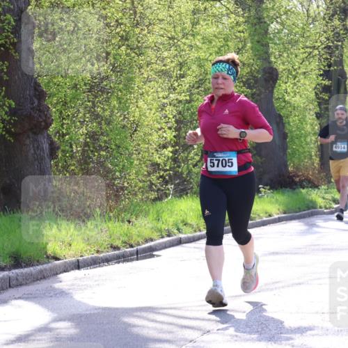 12.04.2026 - 45. Internationalen Wilhelmsburger Insellauf Yannick Fuchs http://msf.ph/oto/9487506 12.04.2026 10:32:17 Laufen 5705, 4914, 4934 meine-sportfotos.de