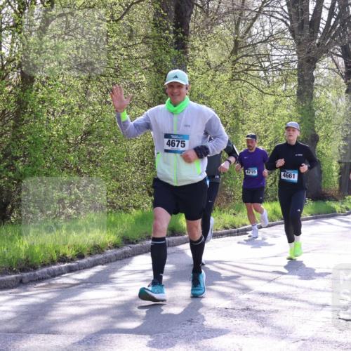 12.04.2026 - 45. Internationalen Wilhelmsburger Insellauf Yannick Fuchs http://msf.ph/oto/9487519 12.04.2026 10:38:04 Laufen 4675, 4715, 4661 meine-sportfotos.de