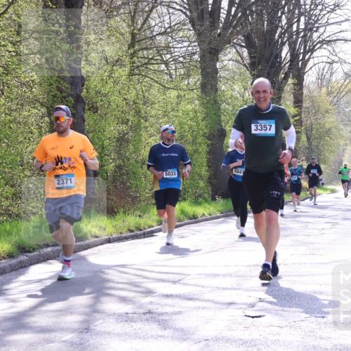 12.04.2026 - 45. Internationalen Wilhelmsburger Insellauf Yannick Fuchs http://msf.ph/oto/9487580 12.04.2026 10:38:10 Laufen 2371, 5033, 5041, 3357 meine-sportfotos.de
