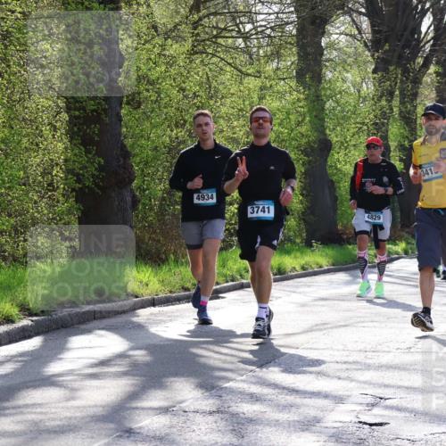 12.04.2026 - 45. Internationalen Wilhelmsburger Insellauf Yannick Fuchs http://msf.ph/oto/9487581 12.04.2026 10:32:28 Laufen 4934, 3741, 4829, 3415, 1300, 5751 meine-sportfotos.de