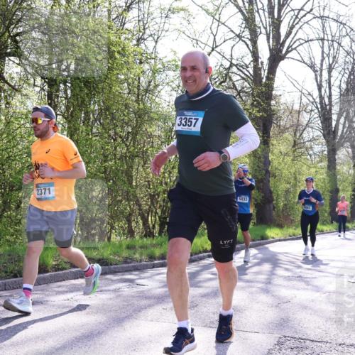 12.04.2026 - 45. Internationalen Wilhelmsburger Insellauf Yannick Fuchs http://msf.ph/oto/9487608 12.04.2026 10:38:13 Laufen 2371, 3357, 5033, 5041 meine-sportfotos.de