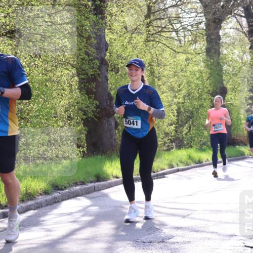12.04.2026 - 45. Internationalen Wilhelmsburger Insellauf Yannick Fuchs http://msf.ph/oto/9487614 12.04.2026 10:38:13 Laufen 5033, 5041, 2655, 2618 meine-sportfotos.de