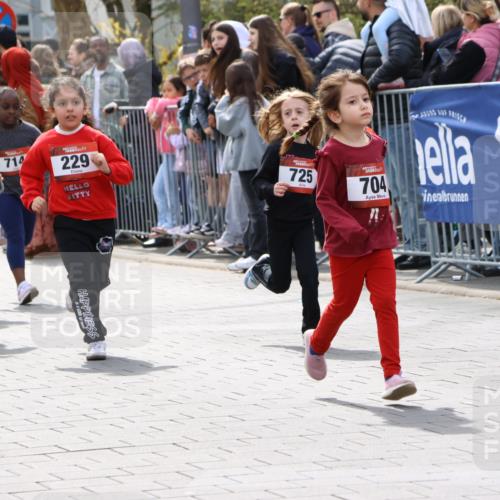 12.04.2026 - 45. Internationalen Wilhelmsburger Insellauf Strokosch-Dieckow http://msf.ph/oto/9487659 12.04.2026 14:10:31 Ziel 1513, 909, 708, 615, 184, 187, 42, 706, 246, 243, 717, 724, 929, 722, 239, 704, 725, 1521, 714, 726, 229 meine-sportfotos.de