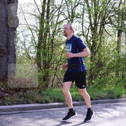 12.04.2026 - 45. Internationalen Wilhelmsburger Insellauf Yannick Fuchs http://msf.ph/oto/9487740 12.04.2026 10:32:43 Laufen 4428 meine-sportfotos.de