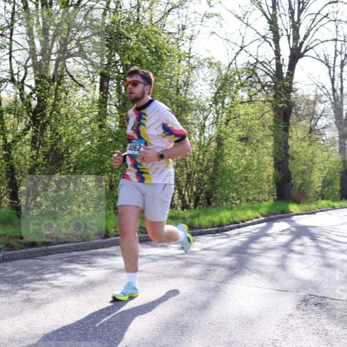 12.04.2026 - 45. Internationalen Wilhelmsburger Insellauf Yannick Fuchs http://msf.ph/oto/9487764 12.04.2026 10:32:45 Laufen 4062 meine-sportfotos.de
