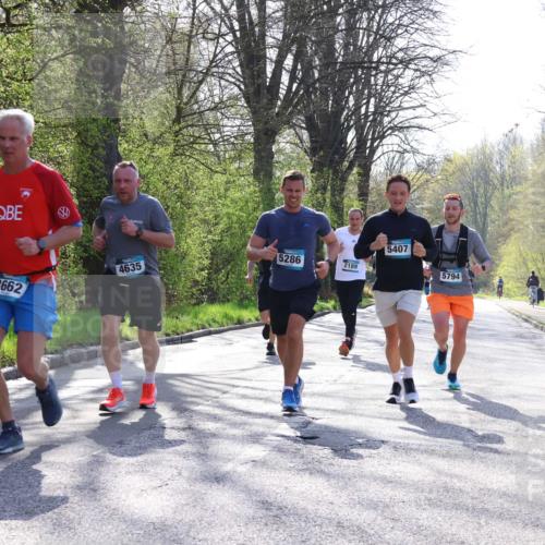 12.04.2026 - 45. Internationalen Wilhelmsburger Insellauf Yannick Fuchs http://msf.ph/oto/9487814 12.04.2026 10:32:49 Laufen 3662, 5407, 5286, 4635, 2189, 5794 meine-sportfotos.de