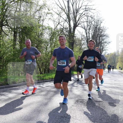 12.04.2026 - 45. Internationalen Wilhelmsburger Insellauf Yannick Fuchs http://msf.ph/oto/9487841 12.04.2026 10:32:51 Laufen 4635, 5286, 5697, 5407, 794 meine-sportfotos.de