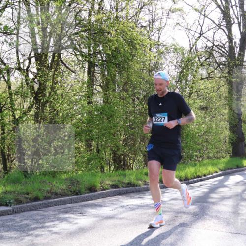 12.04.2026 - 45. Internationalen Wilhelmsburger Insellauf Yannick Fuchs http://msf.ph/oto/9487896 12.04.2026 10:32:58 Laufen 3227, 4333, 3334 meine-sportfotos.de