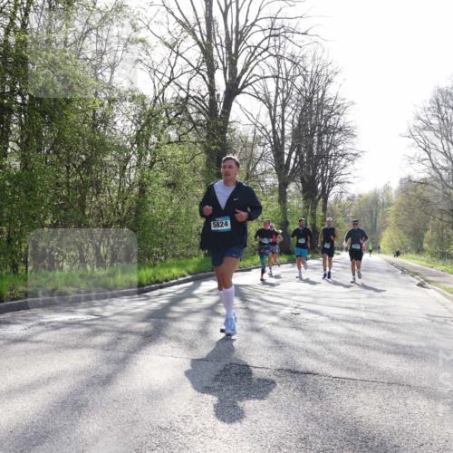 12.04.2026 - 45. Internationalen Wilhelmsburger Insellauf Yannick Fuchs http://msf.ph/oto/9487933 12.04.2026 10:33:01 Laufen 5824, 2656 meine-sportfotos.de