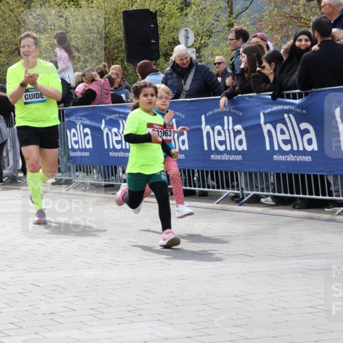 12.04.2026 - 45. Internationalen Wilhelmsburger Insellauf Strokosch-Dieckow http://msf.ph/oto/9487939 12.04.2026 14:10:21 Ziel 86, 132, 417, 60, 746, 664, 218, 203, 633, 963, 1513, 909, 708, 615, 184, 187 meine-sportfotos.de