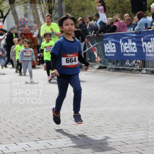 12.04.2026 - 45. Internationalen Wilhelmsburger Insellauf Strokosch-Dieckow http://msf.ph/oto/9487967 12.04.2026 14:10:20 Ziel 205, 153, 48, 86, 132, 417, 60, 746, 664, 218, 203, 633, 963, 1513, 909, 708, 615 meine-sportfotos.de