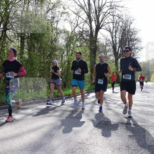 12.04.2026 - 45. Internationalen Wilhelmsburger Insellauf Yannick Fuchs http://msf.ph/oto/9487973 12.04.2026 10:33:04 Laufen 2102, 281, 2104, 2656 meine-sportfotos.de
