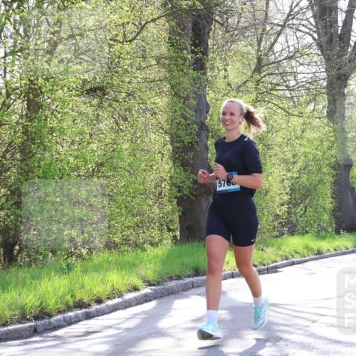 12.04.2026 - 45. Internationalen Wilhelmsburger Insellauf Yannick Fuchs http://msf.ph/oto/9488036 12.04.2026 10:33:13 Laufen 578 meine-sportfotos.de