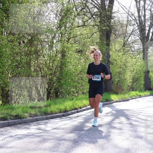 12.04.2026 - 45. Internationalen Wilhelmsburger Insellauf Yannick Fuchs http://msf.ph/oto/9488043 12.04.2026 10:33:14 Laufen 5766 meine-sportfotos.de