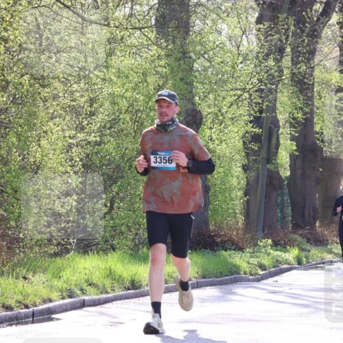 12.04.2026 - 45. Internationalen Wilhelmsburger Insellauf Yannick Fuchs http://msf.ph/oto/9488204 12.04.2026 10:33:35 Laufen 3356, 5341, 4739, 2810, 2400 meine-sportfotos.de