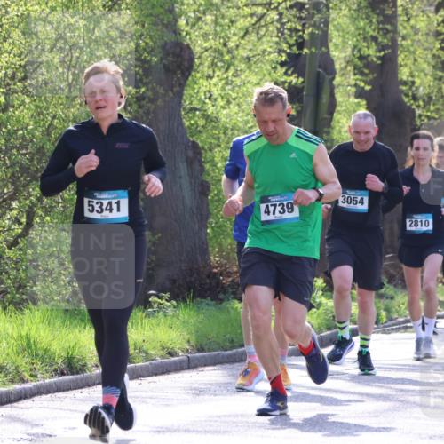 12.04.2026 - 45. Internationalen Wilhelmsburger Insellauf Yannick Fuchs http://msf.ph/oto/9488279 12.04.2026 10:33:42 Laufen 5341, 4739, 3054, 2810, 3173 meine-sportfotos.de