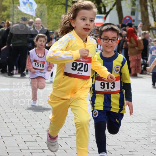 12.04.2026 - 45. Internationalen Wilhelmsburger Insellauf Strokosch-Dieckow http://msf.ph/oto/9488313 12.04.2026 14:10:03 Ziel 1504, 412, 681, 640, 248, 441, 723, 119, 186, 224, 745, 207, 920, 770, 182, 19, 913, 181, 529, 942, 157, 1518, 192, 946, 738, 201 meine-sportfotos.de