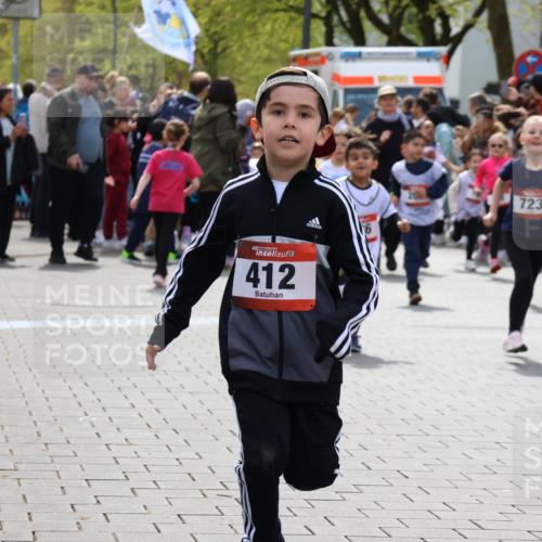 12.04.2026 - 45. Internationalen Wilhelmsburger Insellauf Strokosch-Dieckow http://msf.ph/oto/9488446 12.04.2026 14:09:57 Ziel 720, 719, 907, 158, 268, 543, 721, 1503, 736, 715, 6, 1504, 412, 681, 640, 248, 441, 723, 119, 186, 224, 745, 207, 920, 770, 182, 19 meine-sportfotos.de