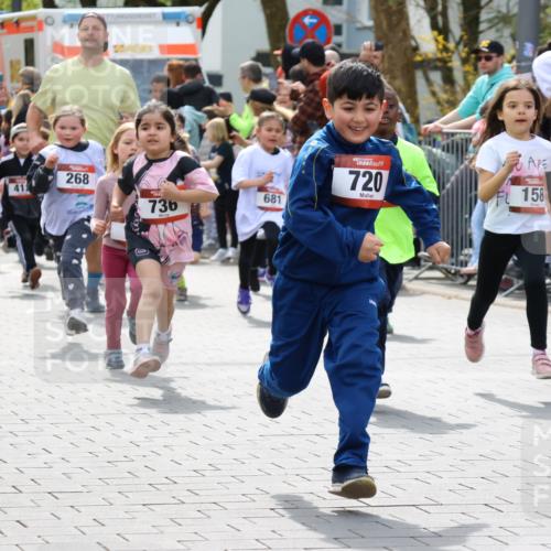 12.04.2026 - 45. Internationalen Wilhelmsburger Insellauf Strokosch-Dieckow http://msf.ph/oto/9488566 12.04.2026 14:09:52 Ziel 7, 917, 284, 44, 200, 563, 53, 712, 1512, 1525, 551, 764, 567, 720, 719, 907, 158, 268, 543, 721, 1503, 736, 715, 6, 1504, 412, 681 meine-sportfotos.de