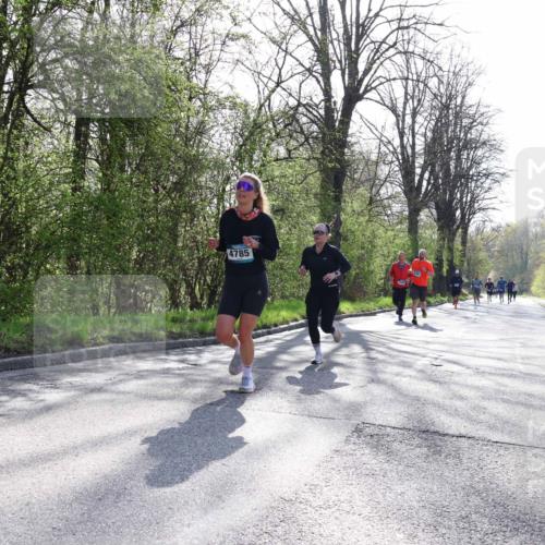 12.04.2026 - 45. Internationalen Wilhelmsburger Insellauf Yannick Fuchs http://msf.ph/oto/9488583 12.04.2026 10:34:05 Laufen 4785 meine-sportfotos.de