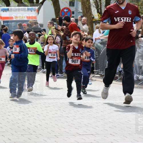12.04.2026 - 45. Internationalen Wilhelmsburger Insellauf Strokosch-Dieckow http://msf.ph/oto/9488608 12.04.2026 14:09:50 Ziel 908, 776, 172, 183, 196, 449, 772, 7, 917, 284, 44, 200, 563, 53, 712, 1512, 1525, 551, 764, 567, 720, 719, 907, 158, 268, 543, 721, 1503, 736, 715, 6 meine-sportfotos.de