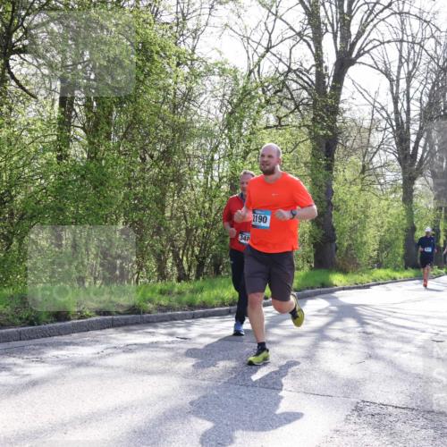 12.04.2026 - 45. Internationalen Wilhelmsburger Insellauf Yannick Fuchs http://msf.ph/oto/9488625 12.04.2026 10:34:08 Laufen 348, 2190 meine-sportfotos.de