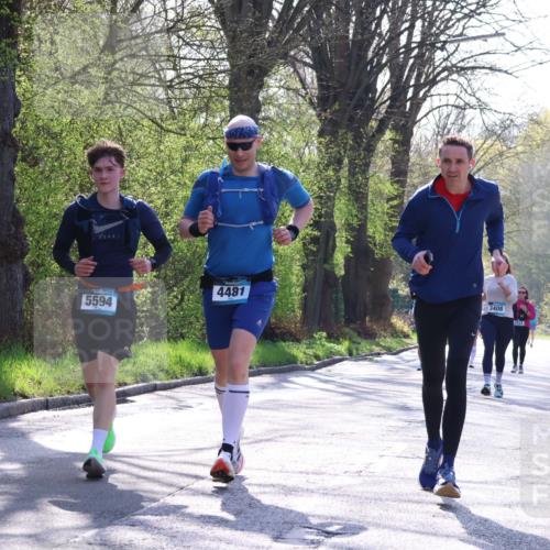 12.04.2026 - 45. Internationalen Wilhelmsburger Insellauf Yannick Fuchs http://msf.ph/oto/9488712 12.04.2026 10:34:17 Laufen 5594, 4481, 3408 meine-sportfotos.de