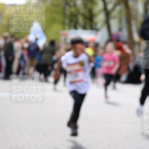12.04.2026 - 45. Internationalen Wilhelmsburger Insellauf Strokosch-Dieckow http://msf.ph/oto/9488816 12.04.2026 14:09:39 Ziel 1501, 249, 1059, 1516, 94, 921, 251, 945, 934, 212, 735, 190, 240, 1520, 206, 908, 776, 172, 183, 196, 449, 772 meine-sportfotos.de