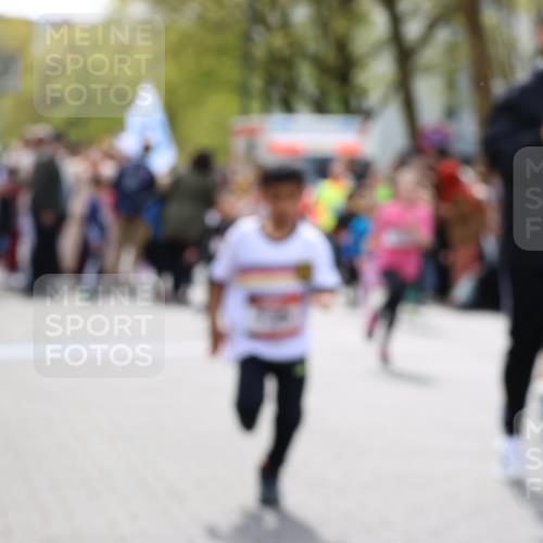 12.04.2026 - 45. Internationalen Wilhelmsburger Insellauf Strokosch-Dieckow http://msf.ph/oto/9488824 12.04.2026 14:09:39 Ziel 1501, 249, 1059, 1516, 94, 921, 251, 945, 934, 212, 735, 190, 240, 1520, 206, 908, 776, 172, 183, 196, 449, 772 meine-sportfotos.de