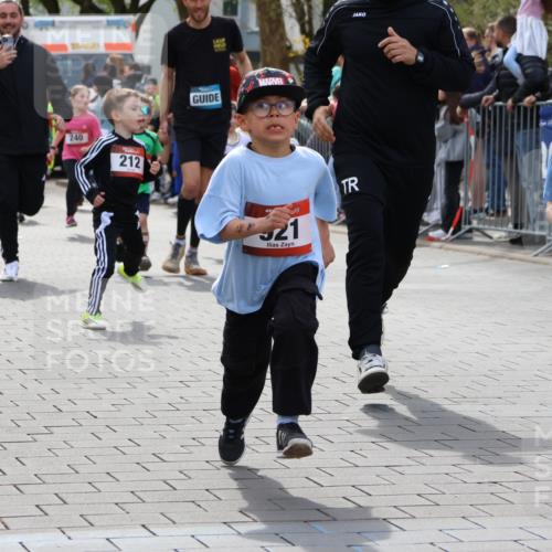 12.04.2026 - 45. Internationalen Wilhelmsburger Insellauf Strokosch-Dieckow http://msf.ph/oto/9488899 12.04.2026 14:09:37 Ziel 541, 1501, 249, 1059, 1516, 94, 921, 251, 945, 934, 212, 735, 190, 240, 1520, 206 meine-sportfotos.de