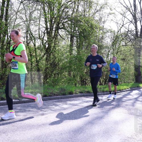 12.04.2026 - 45. Internationalen Wilhelmsburger Insellauf Yannick Fuchs http://msf.ph/oto/9489031 12.04.2026 10:34:50 Laufen 3256, 4631, 2300, 2995, 2845 meine-sportfotos.de